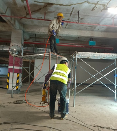 內部灌漿填充（針對受力變形類中等裂縫）加固處理法